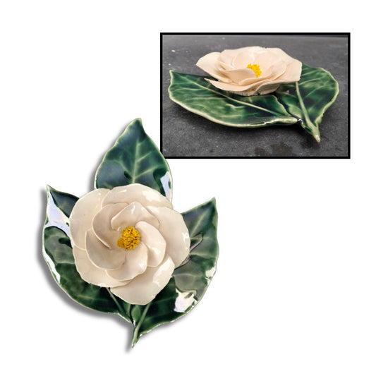 Camellia Wall Flower